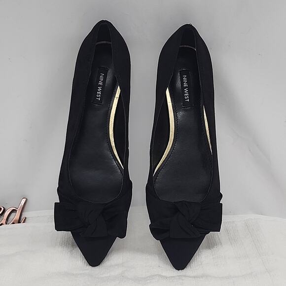 ●NINE WEST●FAVS FLATS BLACK POINTED-TOE GOLD TRIM BOW ON TOE BOX LADIES 8 NWOB - Picture 15 of 16